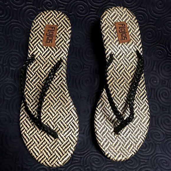 Flojos Black and Cream Sandles - Picture 3 of 8